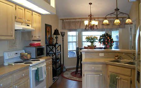 3rd image of 2614 Caprice Ln