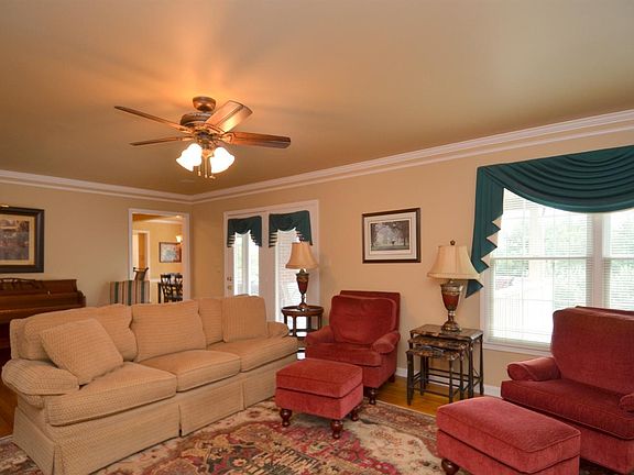 3rd image of 2509 Maryaustill Ct