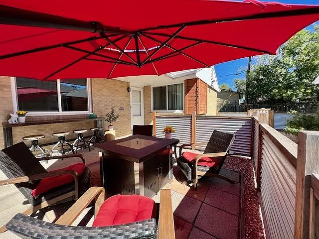 2206 S Cherry St — Photo 4