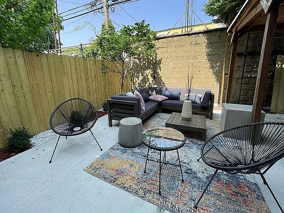 2nd image of 246 Palmetto St APT 1