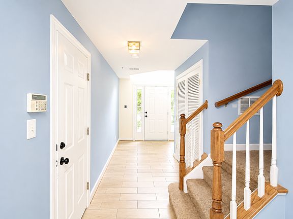 3rd image of 2218 Mears Ln
