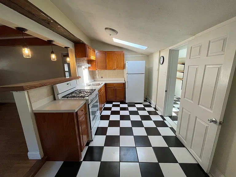 25 Mill St — Photo 15