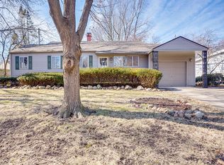 1311 Honeysuckle Ln, Champaign, IL 61821