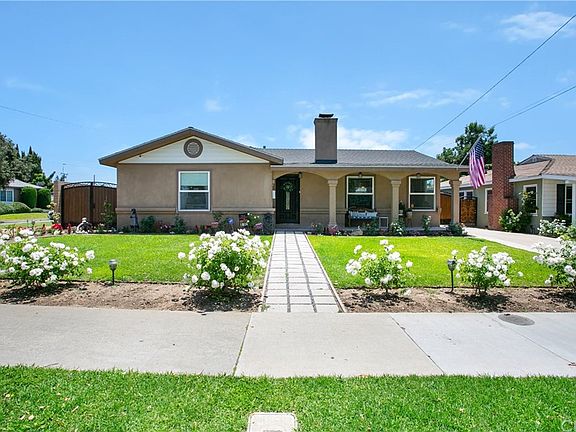 2nd image of 526 E Santa Clara Ave
