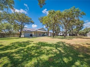 750 Redwood Ave, Rockport, TX 78382