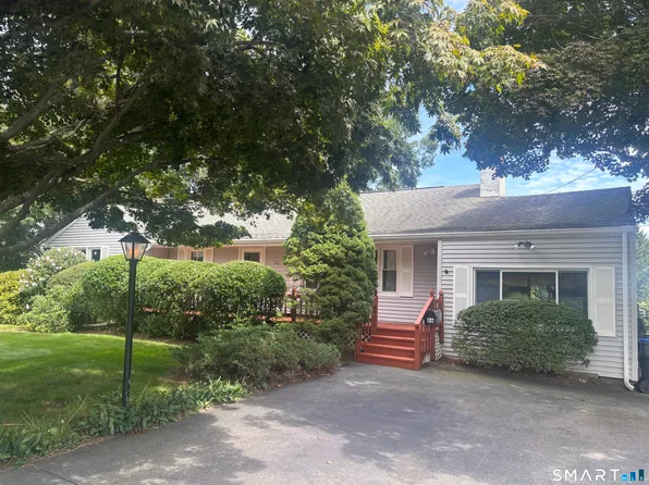 86 Crown Street, Trumbull, CT 06611