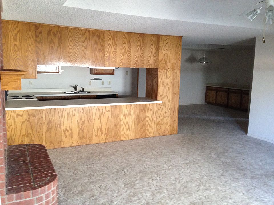 2nd image of 2211 Patriot Commons Rd
