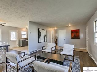 1705 N 106th St, Omaha, NE 68114