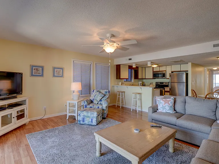 1717 Carolina Beach Ave N #B9 — Photo 5