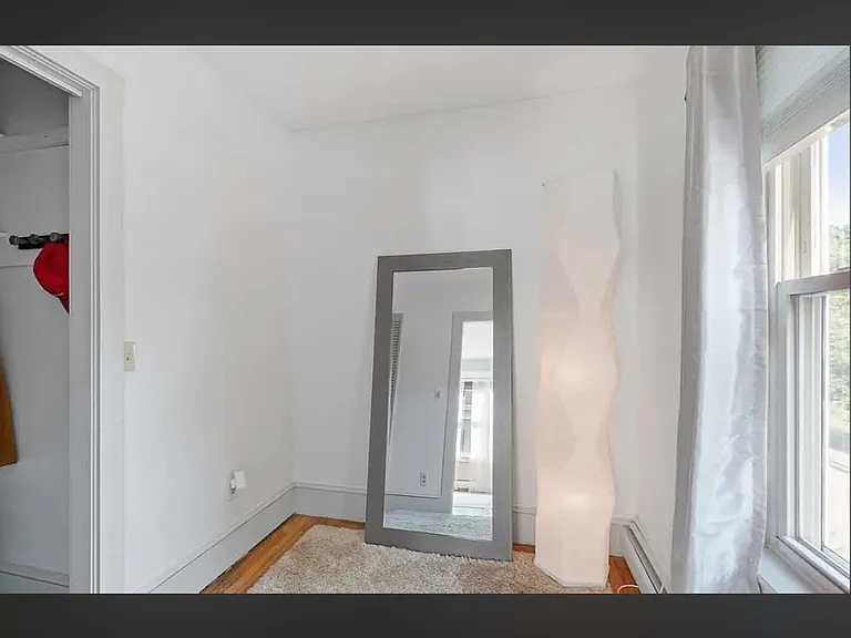 19 Franklin St #2 — Photo 4