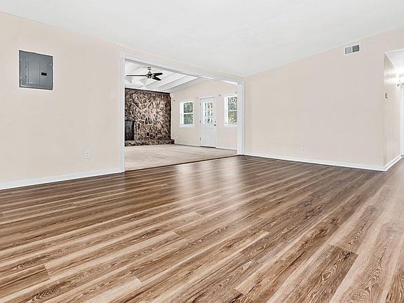 4th image of 6935 Midwood Ave