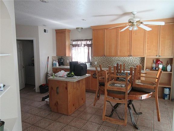 5th image of 2412 Berkshire Ct