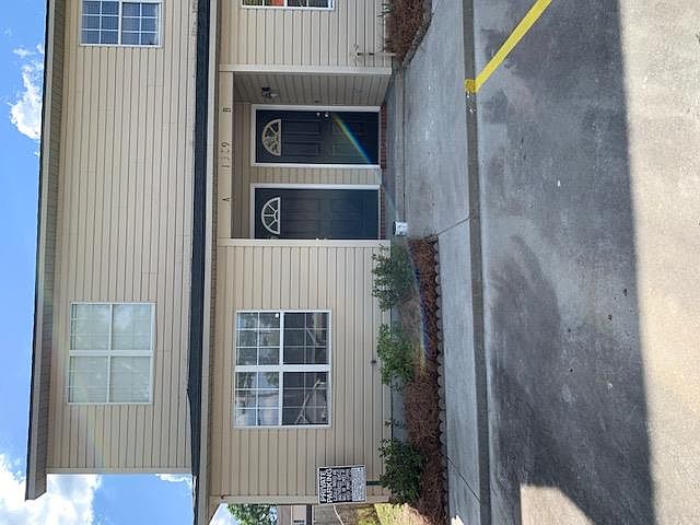 1st image of 1329 Edgewood Dr