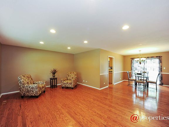 Living Room / Dining Room