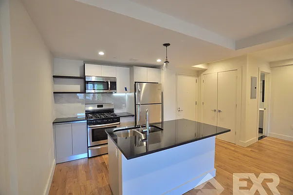 Rented by EXR | media 14