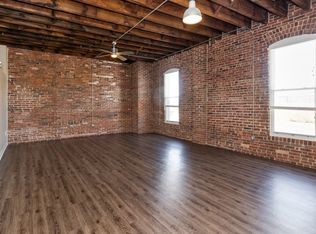 320 SW 7th St, Des Moines, IA 50309