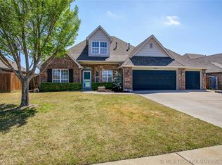 10407 N 118th East Ave, Owasso, OK 74055
