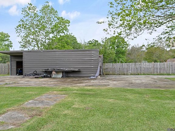 4th image of 35453 McDaniel Rd