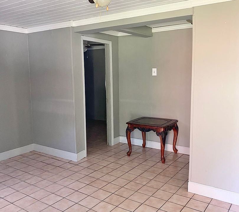 2nd image of 1617 NW 17th Pl