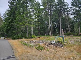 1300 N Colony Surf Dr, Lilliwaup, WA