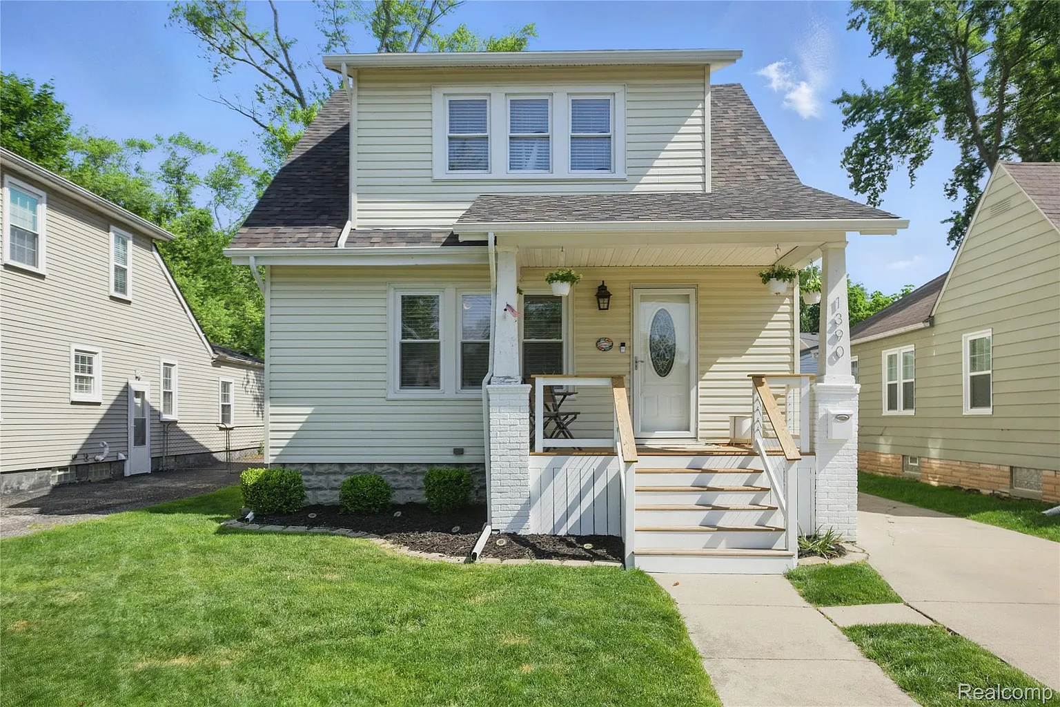 1390 West Blvd photo 1