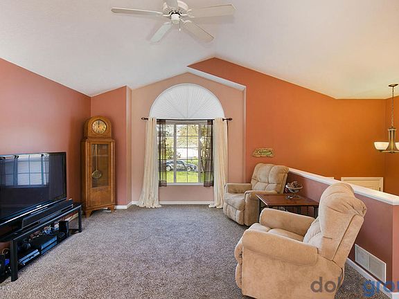 5th image of 98 Timmer Dr NE
