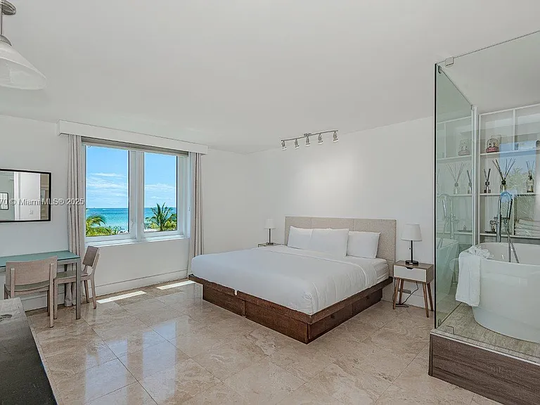 2301 Collins Ave #310 — Photo 16