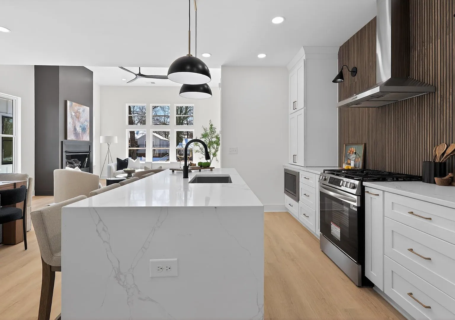 348 Potomac Ave — Photo 4
