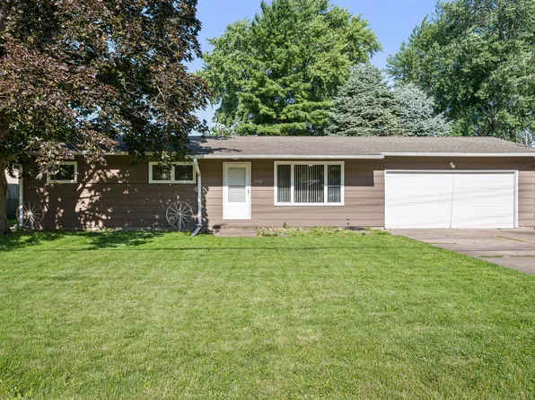 1308 1st St, Coal Valley, IL 61240