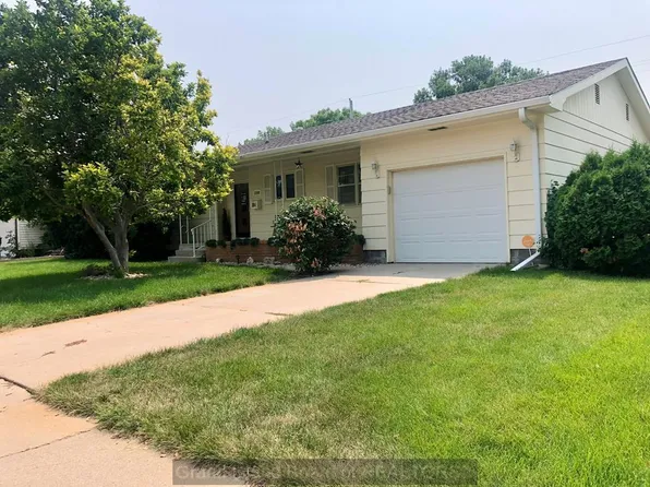 2309 W Phoenix Ave, Grand Island, NE 68803