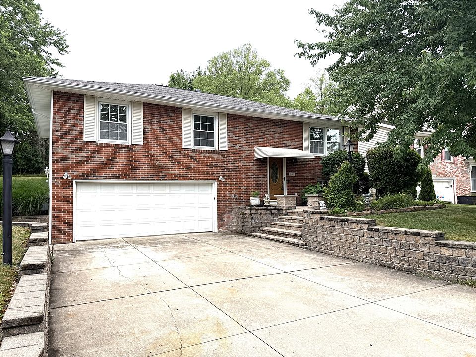 1st image of 651 Mineo Dr