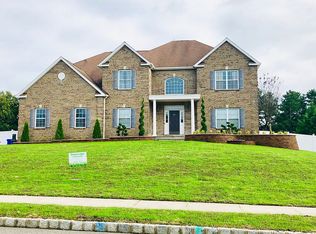 1016 Antoinette Dr, Monroe Township, NJ 08831