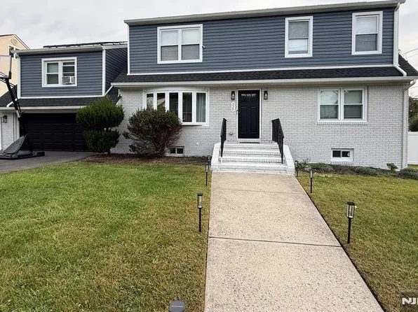 320 Lincoln Ave, Totowa, NJ 07512