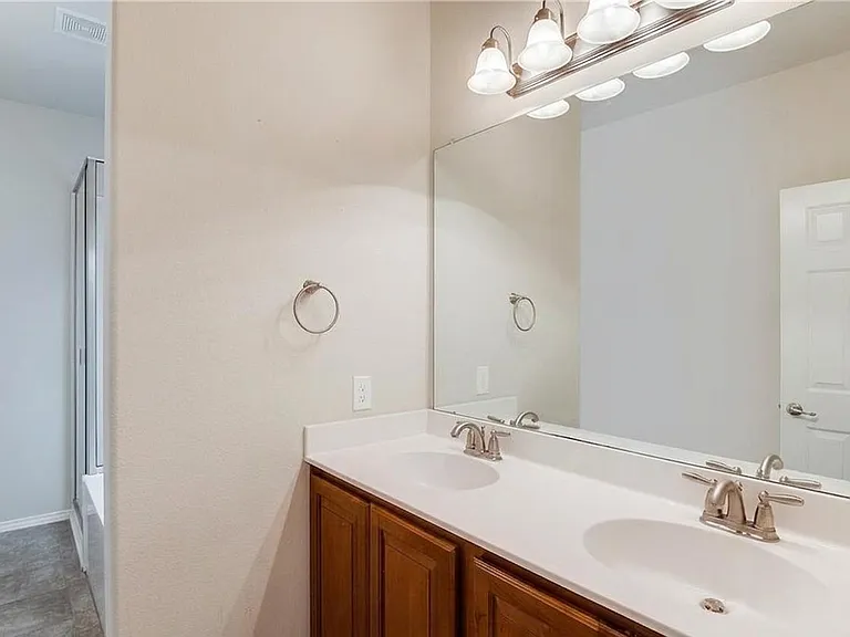 1821 Golden Arrow Ave — Photo 16