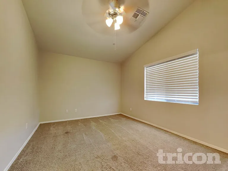 12429 W Larkspur Rd — Photo 8