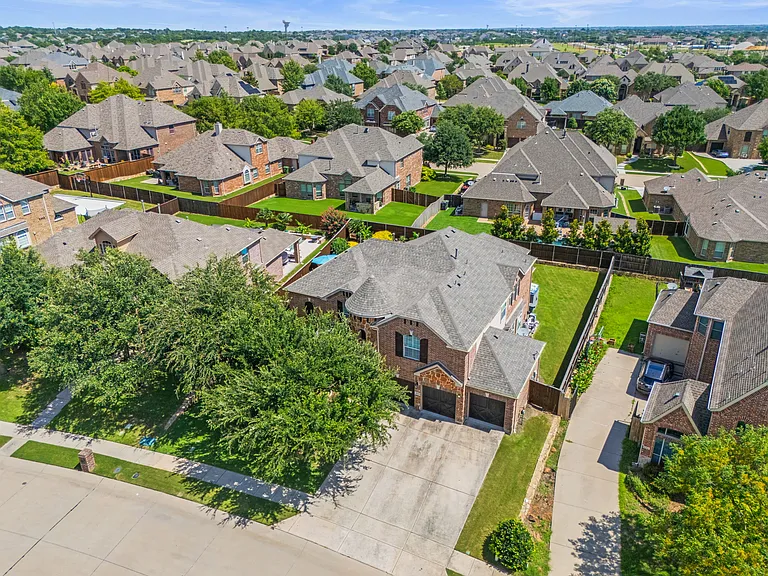 2251 Cold Water Dr — Photo 38