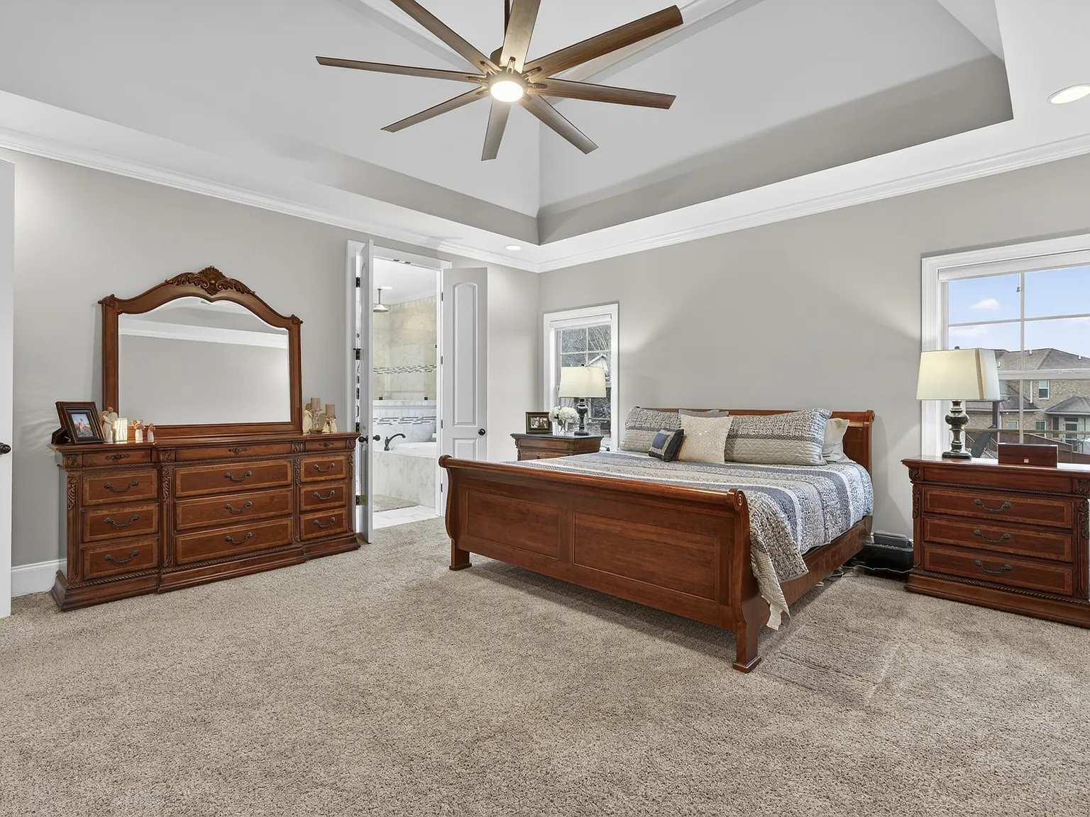4 bed, 3.0 bath, 3556 sqft, $3,800 — Photo 3