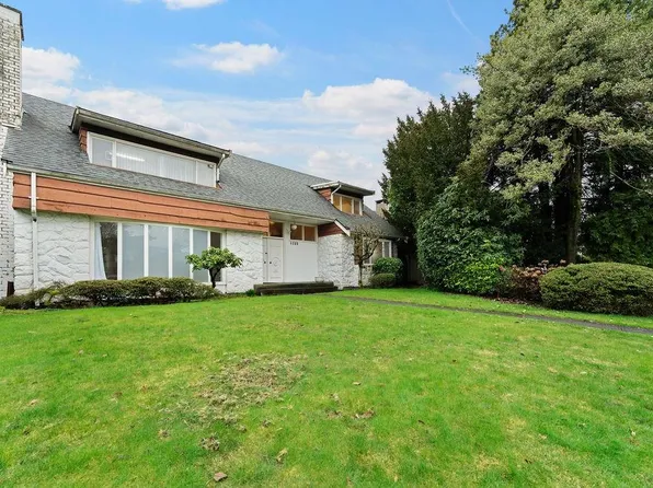 1042 W 48th Ave, Vancouver, BC V6M 2N5