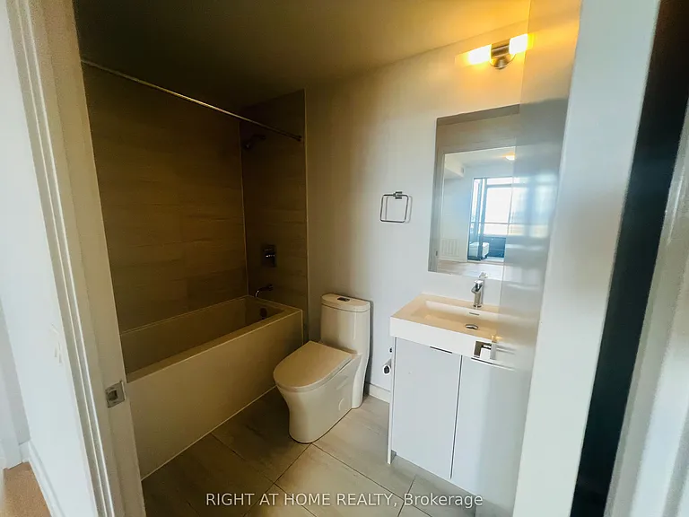 2920 Highway 7 Rd #2402 — Photo 15