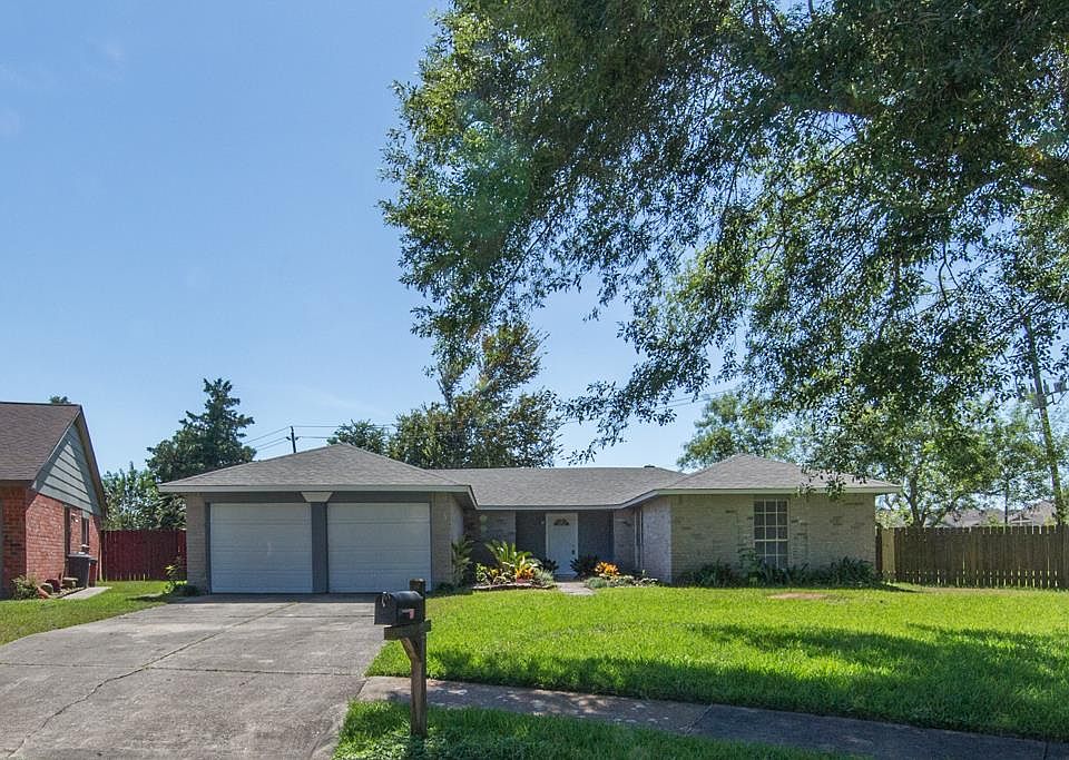 1st image of 17502 Heritage Cove Dr