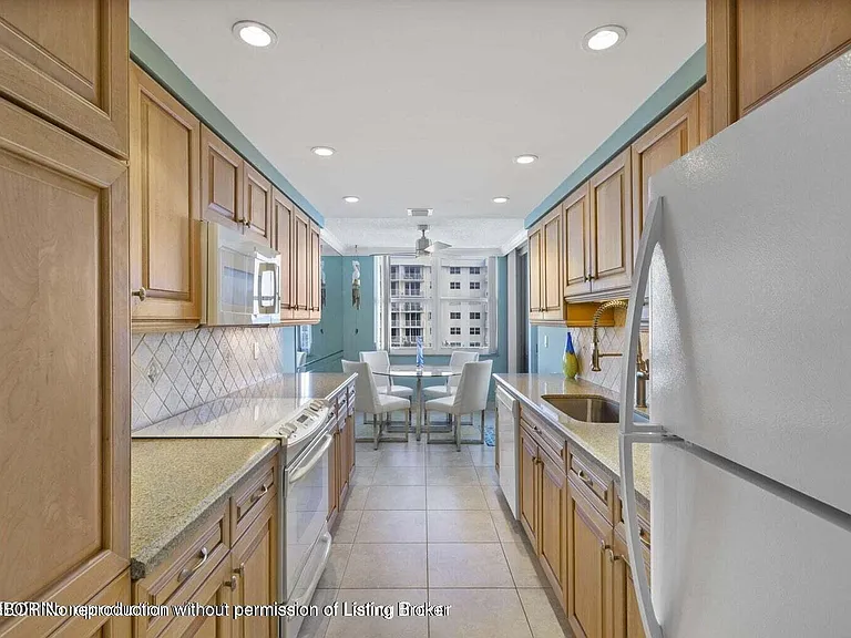 3546 S Ocean Blvd #601 — Photo 19