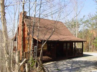 126 Little Round Top Ln, Townsend, TN 37882