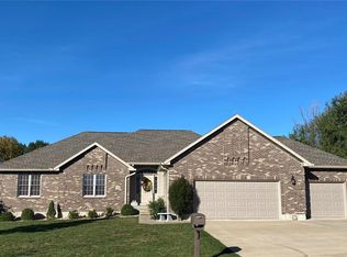 123 Nighthawk Ln, Hannibal, MO 63401