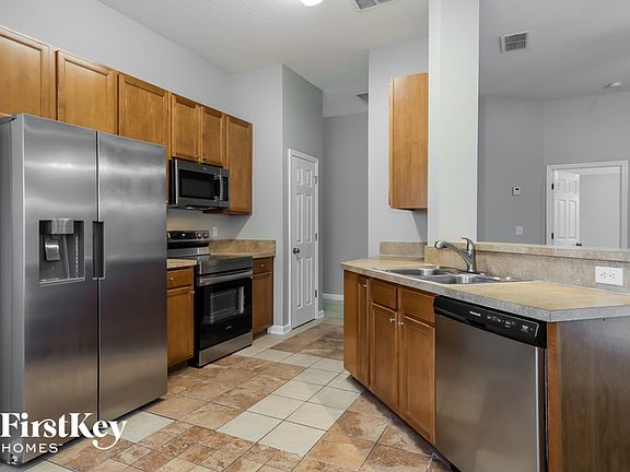 5th image of 2517 Creekfront Dr