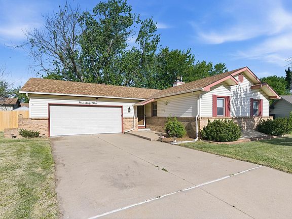 2nd image of 963 S Breckenridge Ct