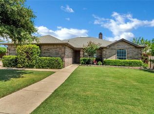 9236 Rhea Dr, White Settlement, TX 76108
