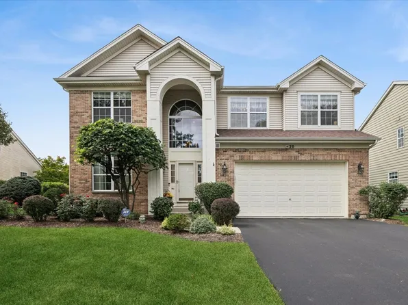 20 Bridlepath Dr, Lindenhurst, IL 60046
