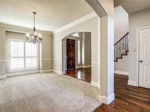3rd image of 5930 Stowell Dr