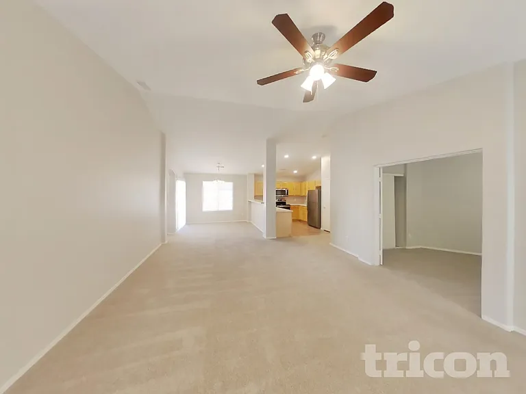 8520 W Sonora St — Photo 2