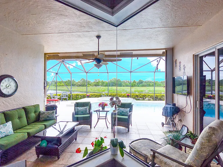 923 SW Grand Reserves Blvd — Photo 47